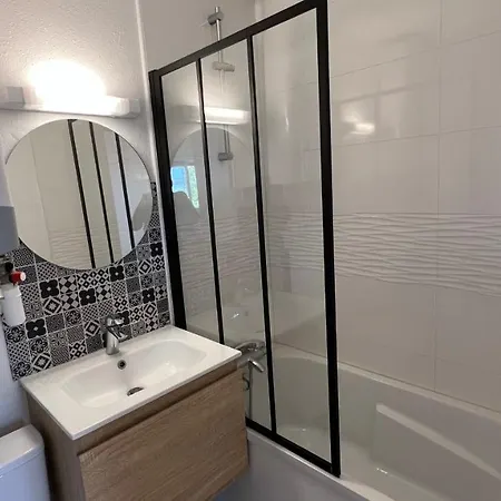 Daire 2 Pieces En Rez-de-chaussee Dans Avec Acces Direct A La *