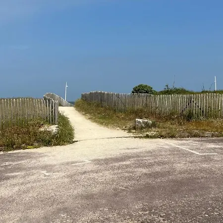 2 Pieces En Rez-de-chaussee Dans Avec Acces Direct A La Daire *