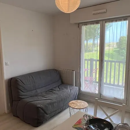 2 Pieces En Rez-de-chaussee Dans Avec Acces Direct A La Lejlighed