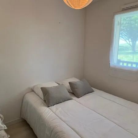 2 Pieces En Rez-de-chaussee Dans Avec Acces Direct A La * Cabourg