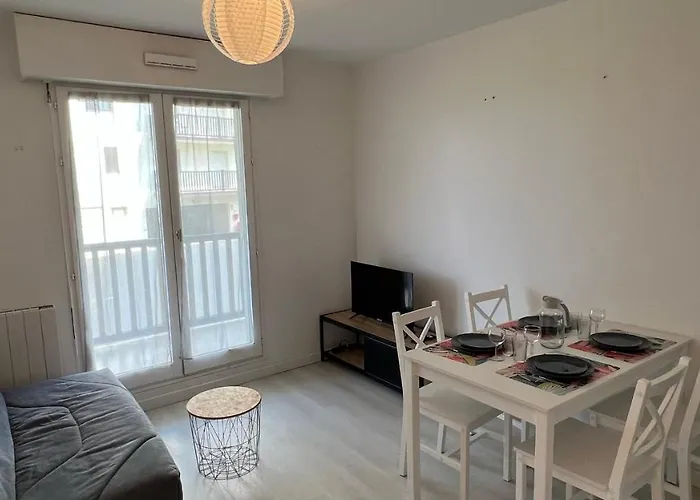 Διαμέρισμα 2 Pieces En Rez-de-chaussee Dans Avec Acces Direct A La Cabourg